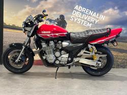 2000 Yamaha XJR1300 XJR Red