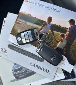 2017 Kia Carnival SLi