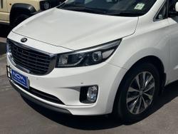 2017 Kia Carnival SLi