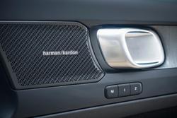 2025 Volvo XC40 Plus B4