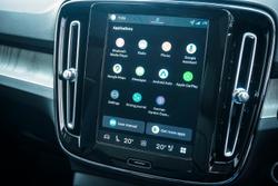 2025 Volvo XC40 Plus B4