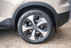 2025 Volvo XC40 Plus B4