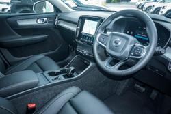 2025 Volvo XC40 Plus B4