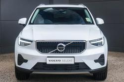 2025 Volvo XC40 Plus B4