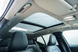 2025 Volvo XC40 Plus B4