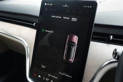 2025 Volvo EX90 Plus Twin Motor