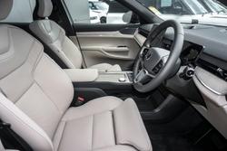 2025 Volvo EX90 Plus Twin Motor