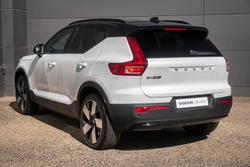 2025 Volvo
EX40 Ultra Twin Motor Performance