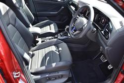 2025 Volkswagen
                T-Roc R