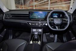 2025 MG HS Super Hybrid Essence AS33P MY25 Pearl White