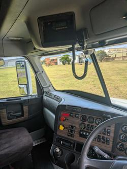 2018 Freightliner Century Class CST112