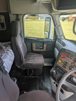 2018 Freightliner Century Class CST112