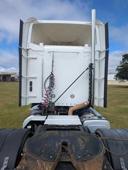 2018 Freightliner
Century Class CST112