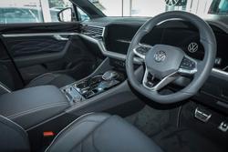 2025 Volkswagen Touareg 210TDI R-Line