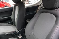 2014 Hyundai
                i20 Active