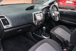 2014 Hyundai
                i20 Active
