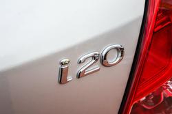 2014 Hyundai
                i20 Active