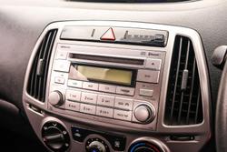 2014 Hyundai
                i20 Active