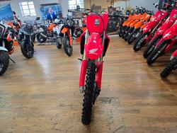 2024 Honda CRF450R Red