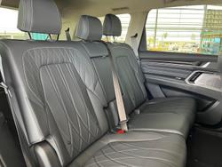 2025 LDV D90 Executive