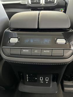 2025 LDV D90 Executive