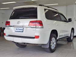 2018 Toyota Landcruiser Sahara VDJ200R 4X4 Dual Range White