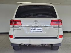 2018 Toyota Landcruiser Sahara VDJ200R 4X4 Dual Range White