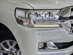 2018 Toyota Landcruiser Sahara VDJ200R 4X4 Dual Range White