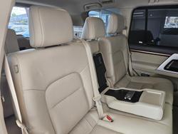 2018 Toyota Landcruiser Sahara VDJ200R 4X4 Dual Range White
