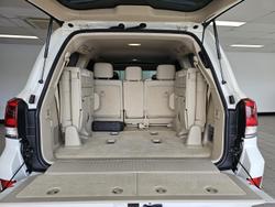 2018 Toyota Landcruiser Sahara VDJ200R 4X4 Dual Range White