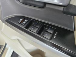 2018 Toyota Landcruiser Sahara VDJ200R 4X4 Dual Range White