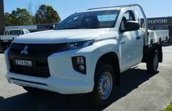 2022 Mitsubishi Triton GLX