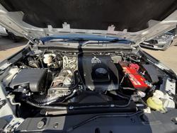 2020 Mitsubishi Pajero