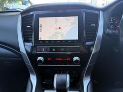 2020 Mitsubishi Pajero