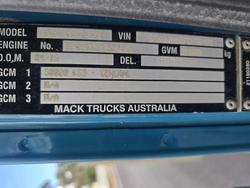 2015 Mack
Granite - Truck+Dog