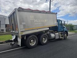 2015 Mack
Granite - Truck+Dog