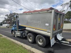 2015 Mack
Granite - Truck+Dog