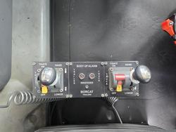 2015 Mack
Granite - Truck+Dog