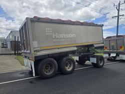 2015 Mack
Granite - Truck+Dog