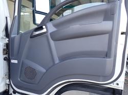 2018 ISUZU
                FRR 107-210