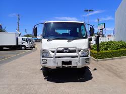 2017 HINO
300 817