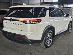 2024 Nissan Pathfinder Ti