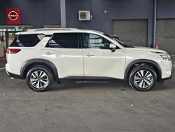 2024 Nissan Pathfinder Ti