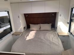 2025 Essential Caravans Cruiser V5-2 20'6