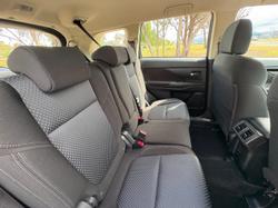 2021 Mitsubishi Outlander ES