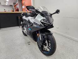 2025 CFMOTO 2025 CF Moto 675CC 675SR-R ABS Road NEBULA BLACK