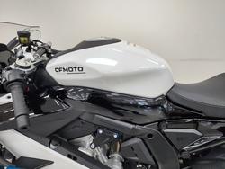 2025 CFMOTO 2025 CF Moto 675CC 675SR-R ABS Road NEBULA WHITE