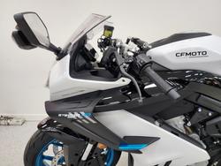 2025 CFMOTO 2025 CF Moto 675CC 675SR-R ABS Road NEBULA WHITE