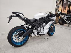 2025 CFMOTO 2025 CF Moto 675CC 675SR-R ABS Road NEBULA WHITE