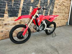 2025 HONDA CRF250R MOTOCROSS RED